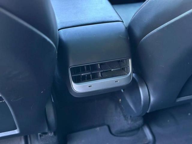 Photo of 2022 Pearl White Multi-Coat Tesla Model Y