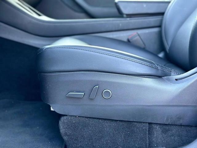 Photo of 2022 Pearl White Multi-Coat Tesla Model Y