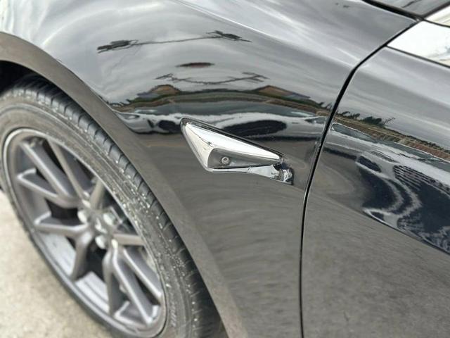 Photo of 2018 Black Tesla Model 3