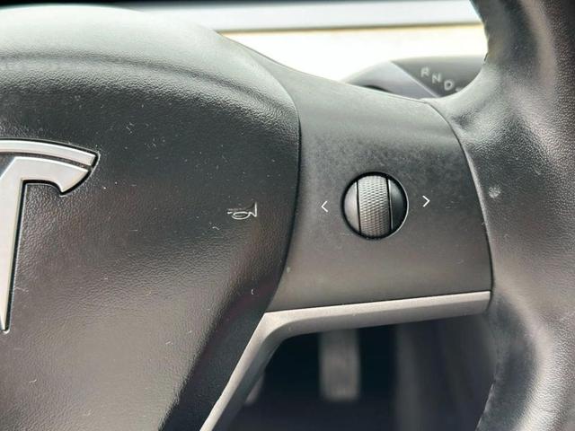 Photo of 2018 Black Tesla Model 3