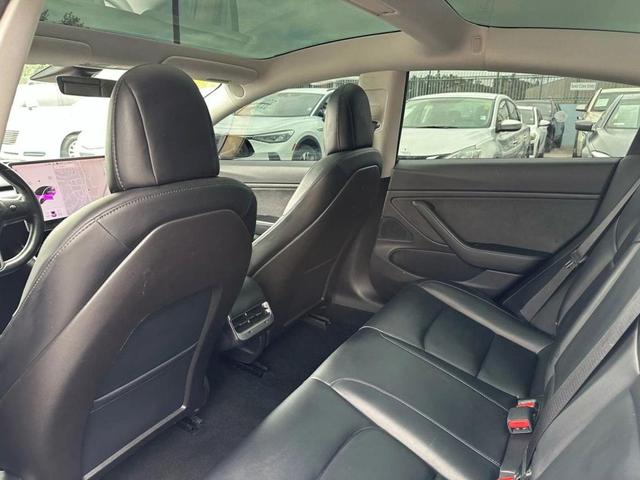 Photo of 2018 Black Tesla Model 3