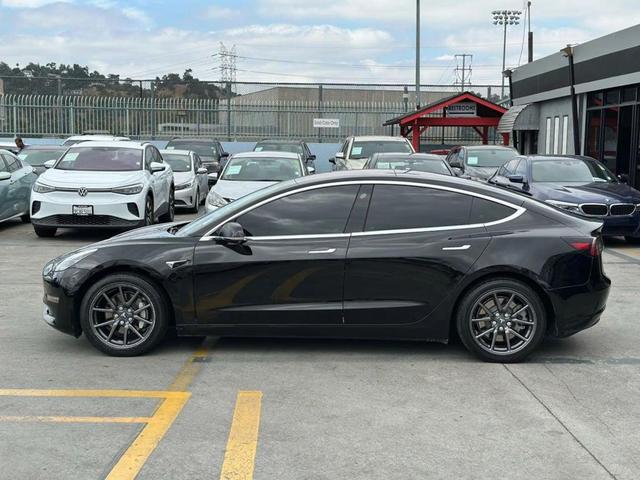 Photo of 2018 Black Tesla Model 3