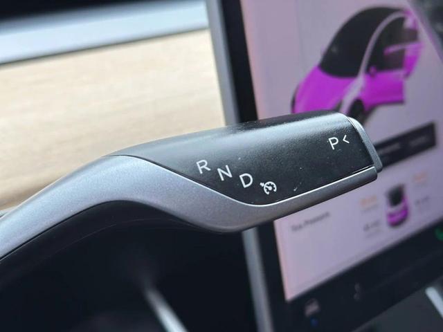 Photo of 2018 Black Tesla Model 3