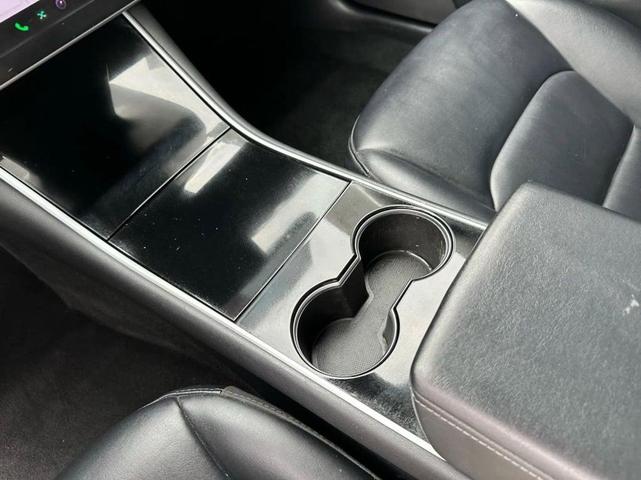 Photo of 2018 Black Tesla Model 3
