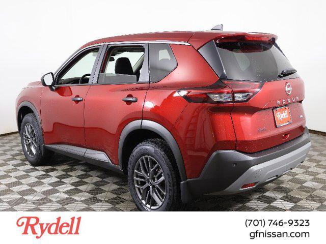 Photo of 2022 Scarlet Ember Tintcoat Nissan Rogue