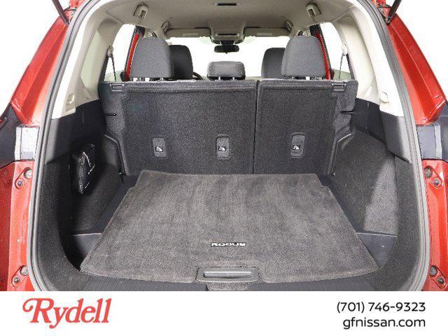 Photo of 2022 Scarlet Ember Tintcoat Nissan Rogue