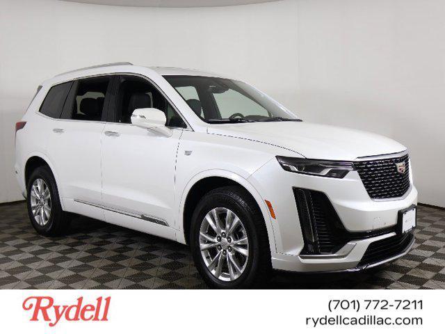 Photo of 2023 Crystal White Tricoat Cadillac XT6