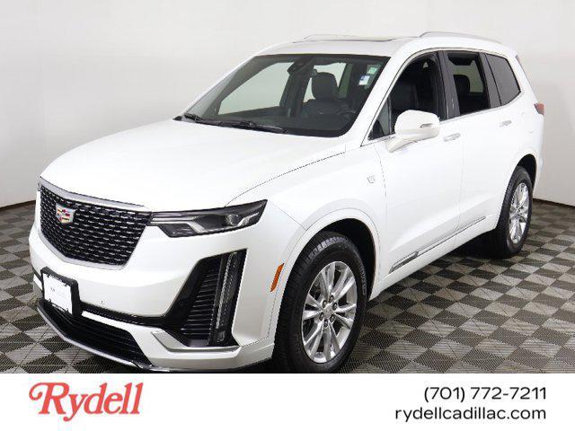Photo of 2023 Crystal White Tricoat Cadillac XT6