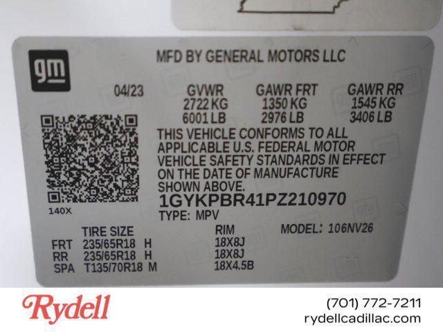 Photo of 2023 Crystal White Tricoat Cadillac XT6