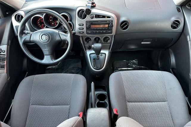 Photo of 2007 Super White 2 Toyota Matrix