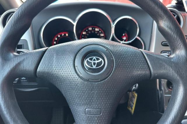 Photo of 2007 Super White 2 Toyota Matrix