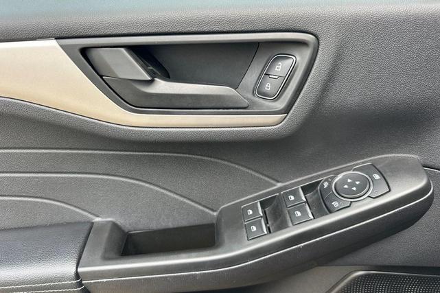 Photo of 2022 Agate Black Metallic Ford Escape