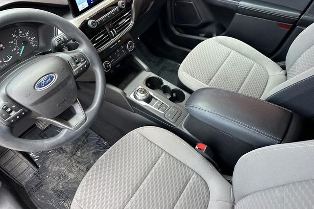 Photo of 2022 Agate Black Metallic Ford Escape