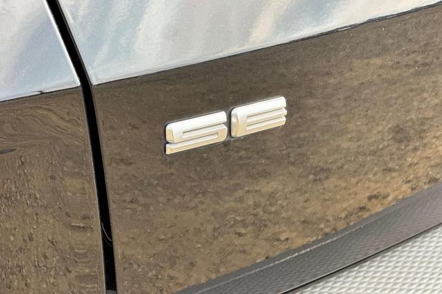 Photo of 2022 Agate Black Metallic Ford Escape