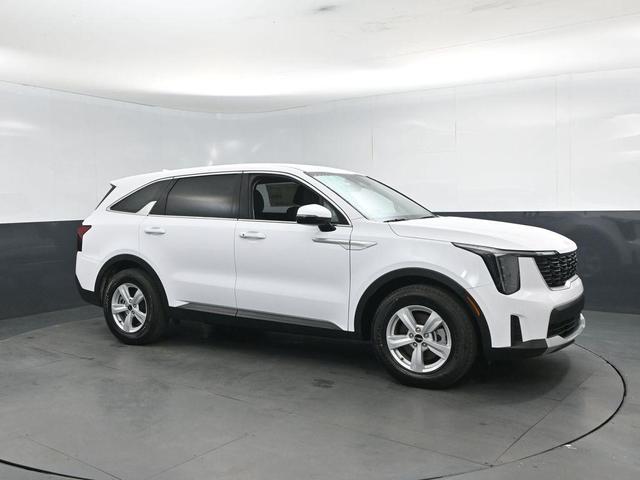 Photo of 2025 Glacial White Pearl Kia Sorento