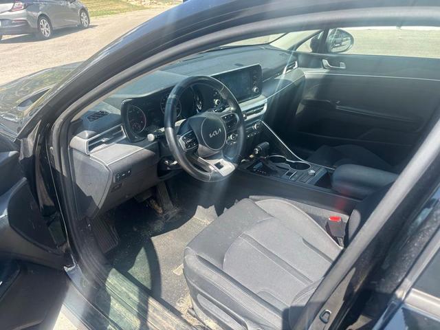 Photo of 2022 Ebony Black Kia K5