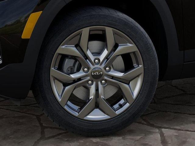 Photo of 2025 Fusion Orange Kia Seltos