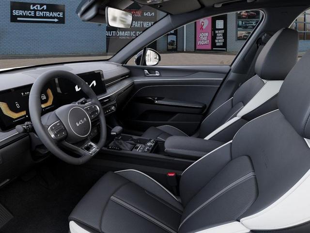 Photo of 2025 Wolf Gray Kia K5