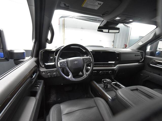 Photo of 2022 Glacier Blue Metallic Chevrolet Silverado 1500