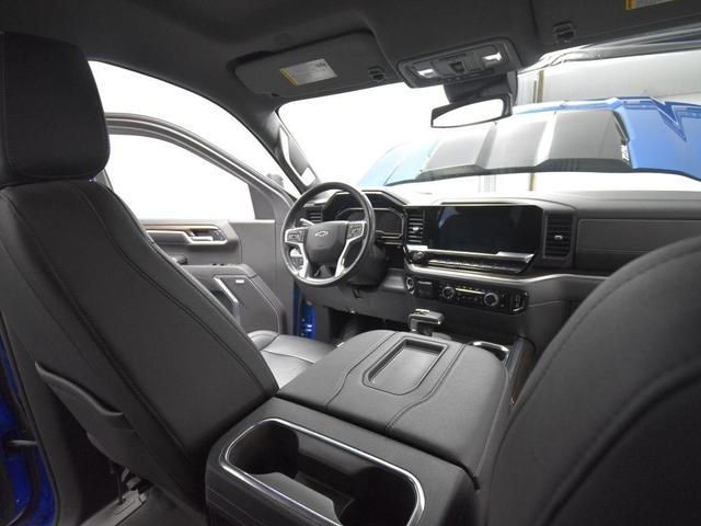 Photo of 2022 Glacier Blue Metallic Chevrolet Silverado 1500