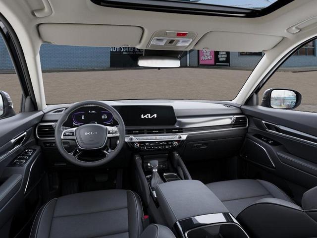 Photo of 2025 Ebony Black Kia Telluride