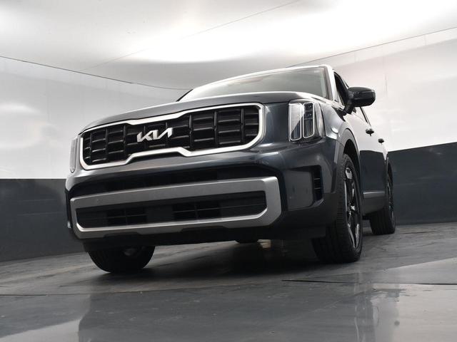 Photo of 2023 Gravity Gray Kia Telluride