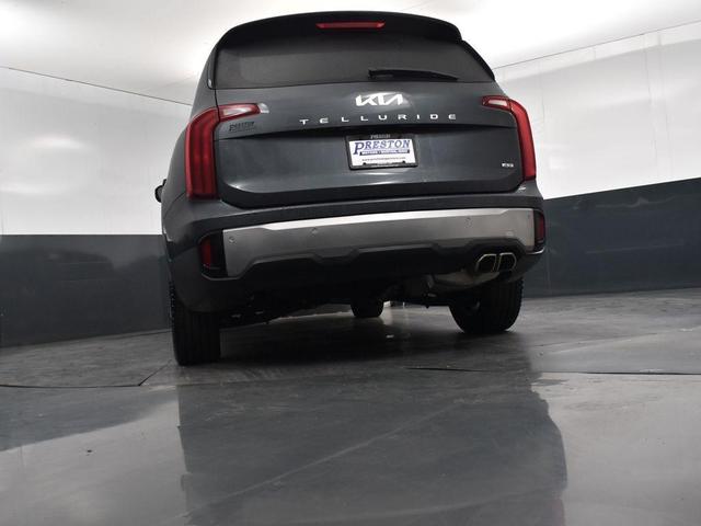 Photo of 2024 Gravity Gray Kia Telluride