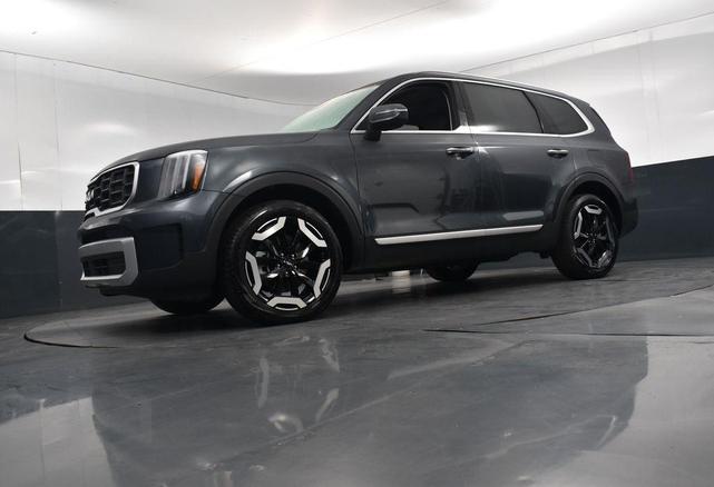 Photo of 2024 Gravity Gray Kia Telluride