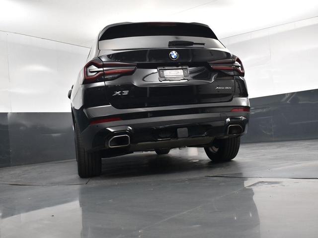 Photo of 2022 Jet Black BMW X3