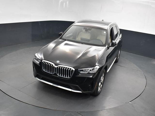 Photo of 2022 Jet Black BMW X3