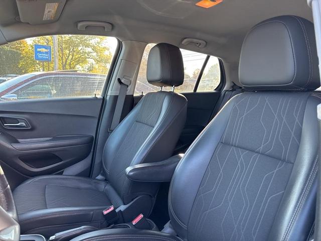 Photo of 2022 Mosaic Black Metallic Chevrolet Trax