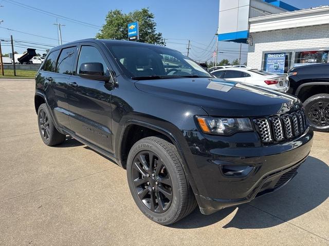 Photo of 2021 Diamond Black Jeep Grand Cherokee