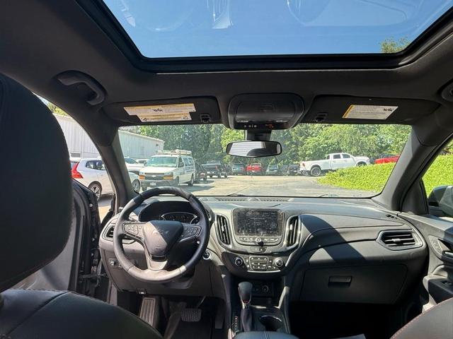 Photo of 2022 Mosaic Black Metallic Chevrolet Equinox