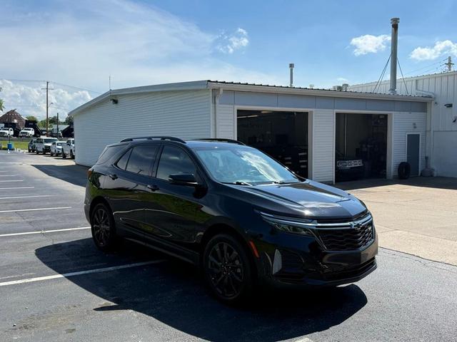 Photo of 2022 Mosaic Black Metallic Chevrolet Equinox