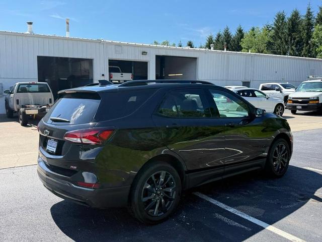 Photo of 2022 Mosaic Black Metallic Chevrolet Equinox