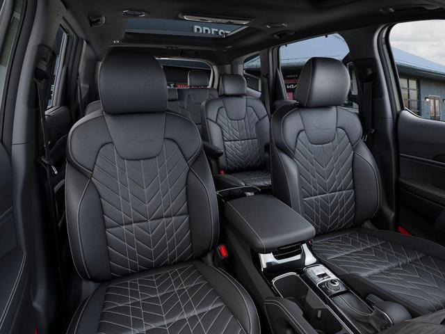 Photo of 2025 Green Kia Telluride