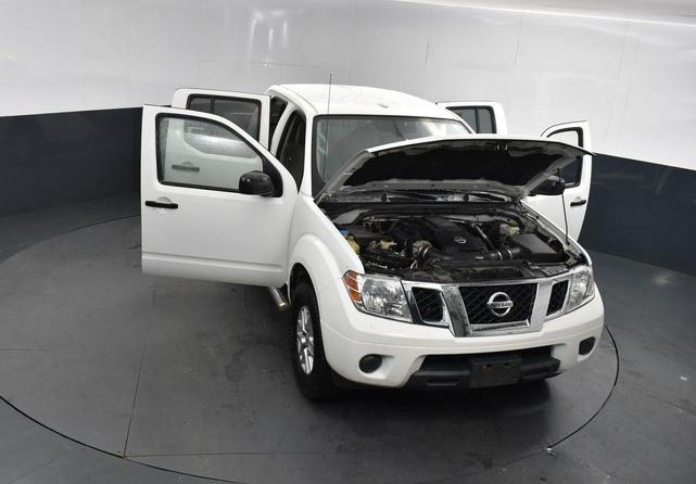 Photo of 2018 Glacier White Nissan Frontier