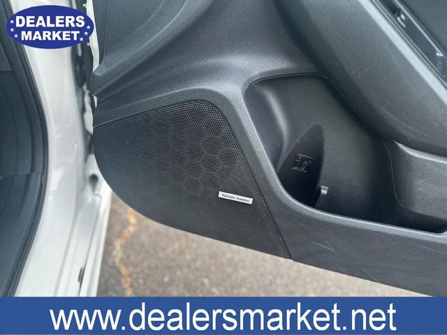 Photo of 2019 Crystal White Pearl Subaru Impreza
