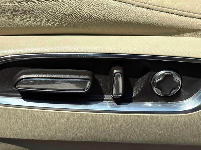Photo of 2020 Black Acura MDX