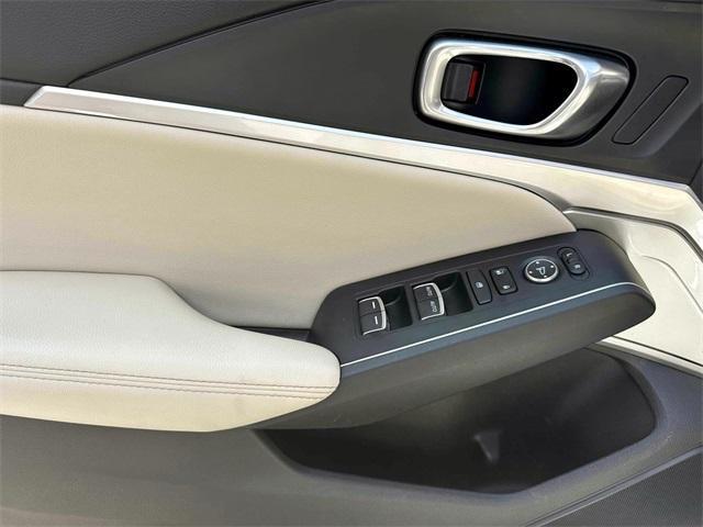 Photo of 2023 White Acura Integra