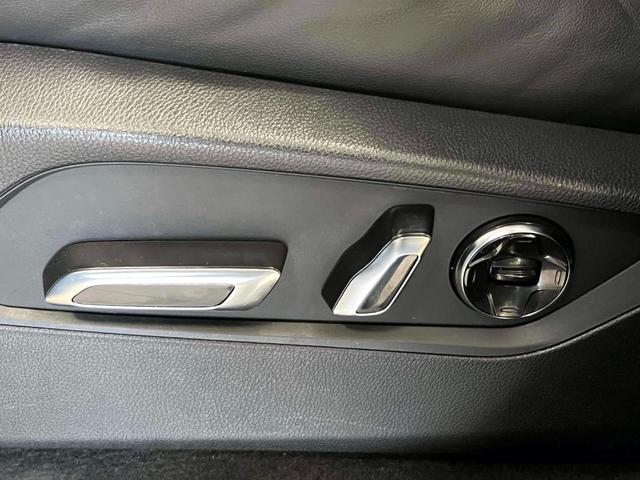 Photo of 2023 Black Acura MDX