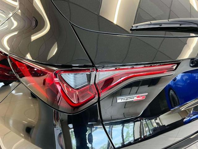 Photo of 2023 Black Acura MDX