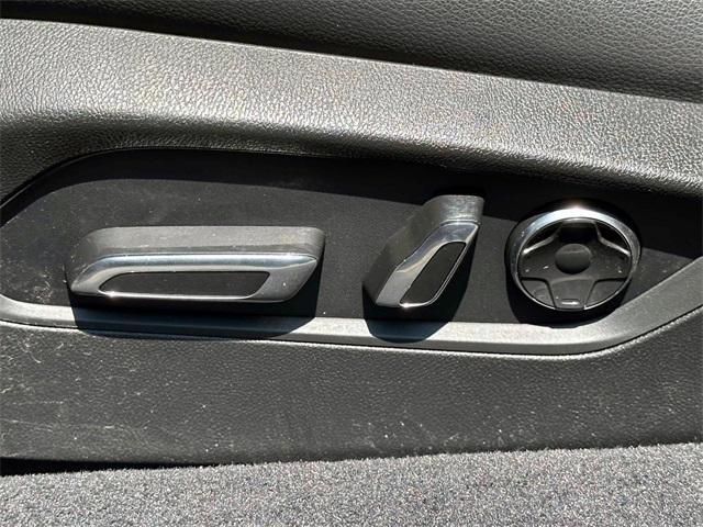 Photo of 2022 White Acura TLX
