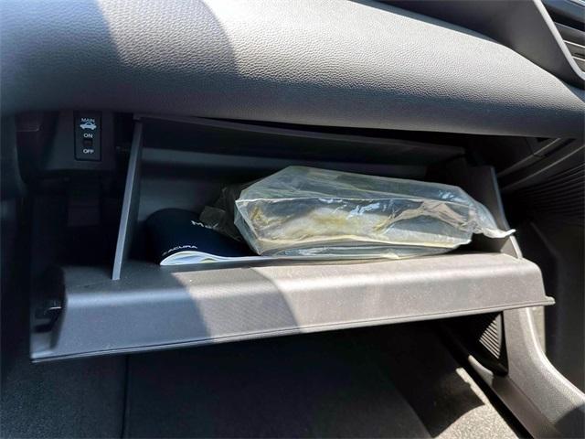 Photo of 2022 White Acura TLX
