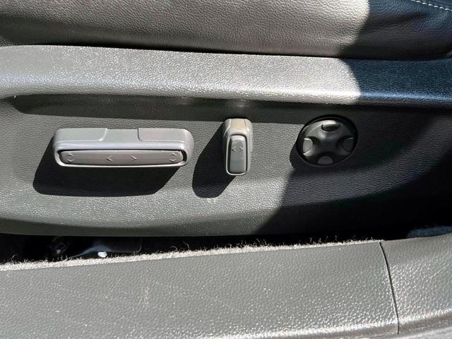 Photo of 2022 Gray Honda Accord