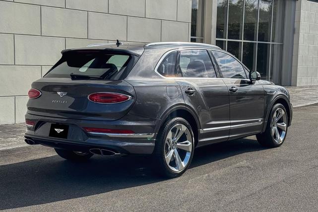 Photo of 2022 Magnetic Metallic Bentley Bentayga