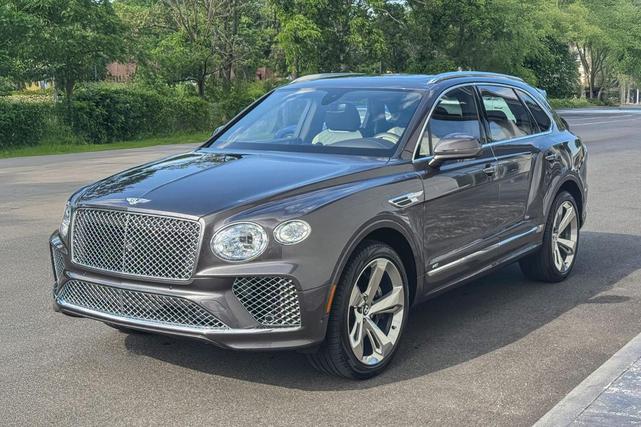 Photo of 2022 Magnetic Metallic Bentley Bentayga
