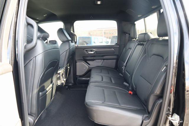 Photo of 2025 Diamond Black Crystal Pearlcoat RAM 1500
