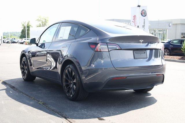 Photo of 2023 Midnight Silver Metallic Tesla Model Y