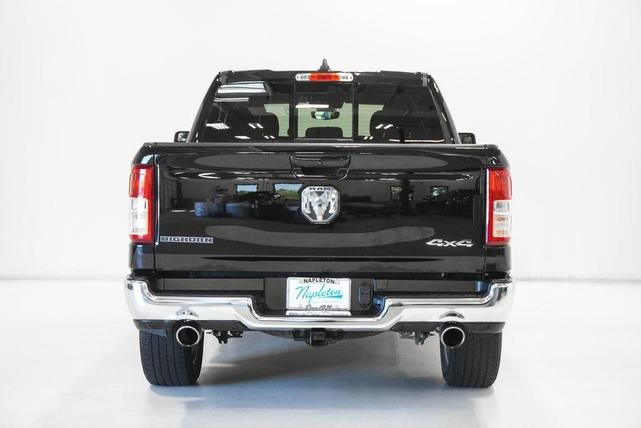 Photo of 2022 Diamond Black Crystal Pearlcoat RAM 1500